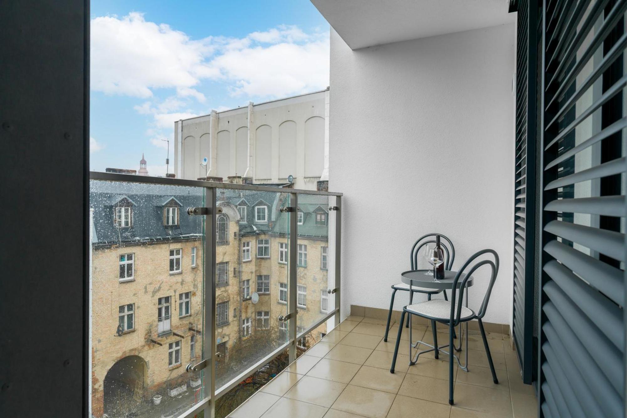 Apartament Black & White Mostowa By Renters Poznan Exterior photo